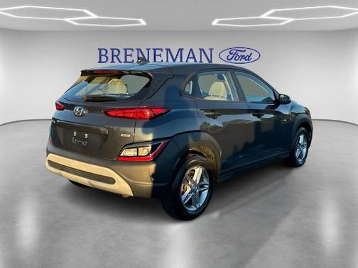 2022 Hyundai KONA SE