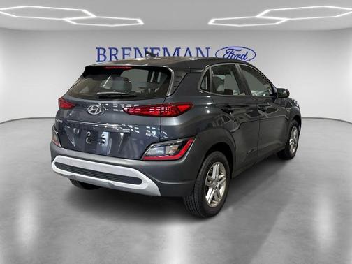 2022 Hyundai KONA SE