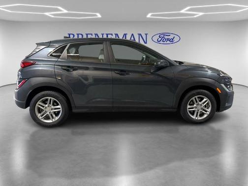2022 Hyundai KONA SE