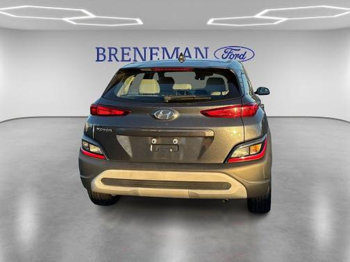 2022 Hyundai KONA SE