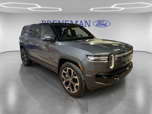 2025 Rivian R1S Adventure Dual Motor Max Pack