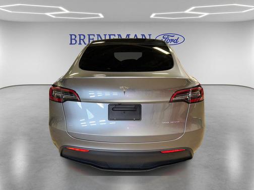 2024 Tesla Model Y Long Range Dual Motor All-Wheel Drive