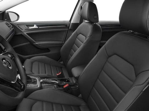 2016 Volkswagen Golf SportWagen TSI S 4-Door