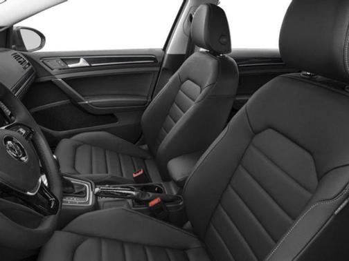 2016 Volkswagen Golf SportWagen TSI S 4-Door