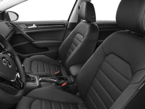 2016 Volkswagen Golf SportWagen TSI S 4-Door