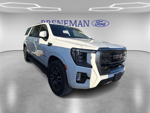 2022 GMC Yukon XL 4WD AT4