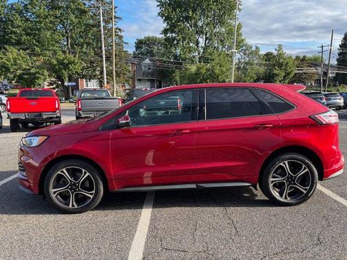 2021 Ford Edge ST