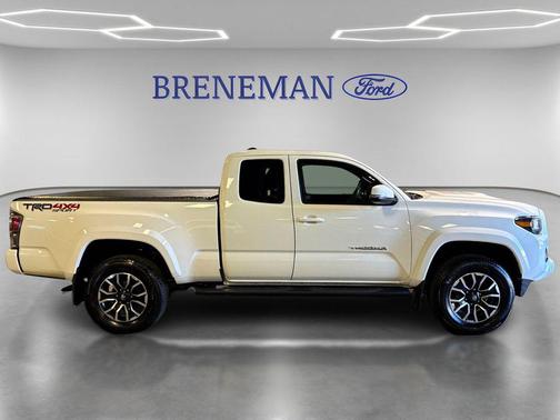 Super White 2021 Toyota Tacoma TRD Sport