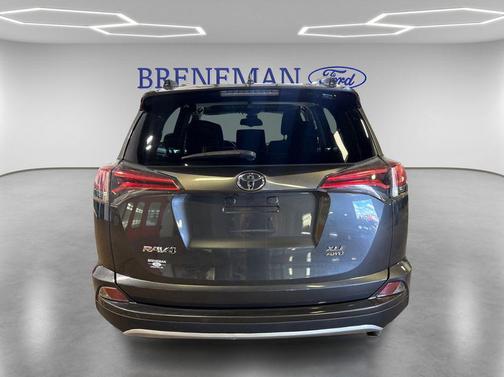 Magnetic Gray Metallic 2018 Toyota RAV4 XLE