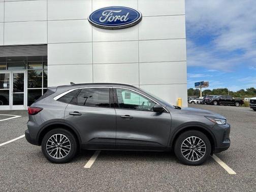 2024 Ford Escape PHEV SE