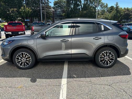 2024 Ford Escape PHEV SE