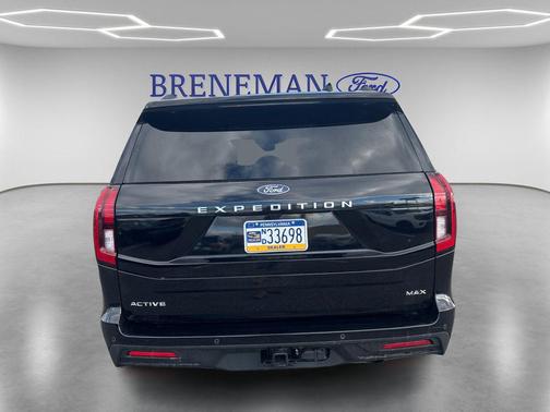 Black Metallic 2025 Ford Expedition Max Active 4x4