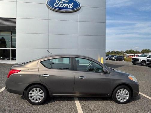 2012 Nissan Versa 1.6 S