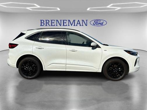 2023 Ford Escape ST-Line Elite