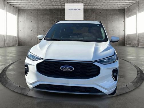 2023 Ford Escape ST-Line Elite