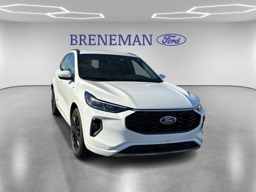 2023 Ford Escape ST-Line Elite