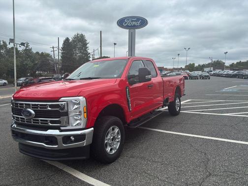 2025 Ford F-350 XLT
