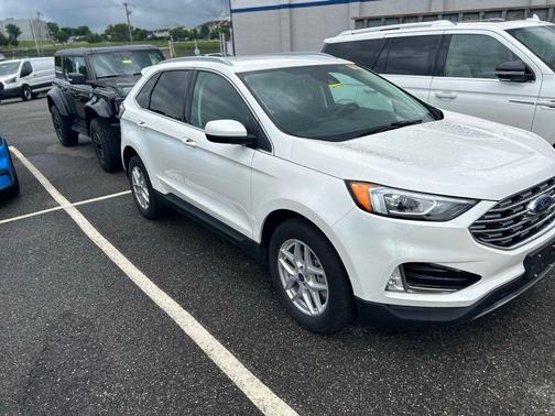 2022 Ford Edge SEL