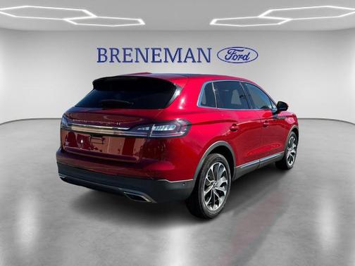 2021 Lincoln Nautilus Reserve