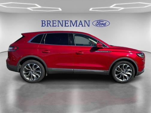 2021 Lincoln Nautilus Reserve