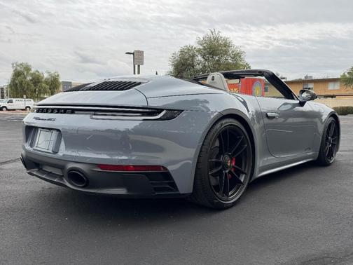 2024 Porsche 911 Carrera GTS