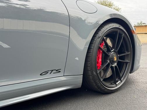 2024 Porsche 911 Carrera GTS