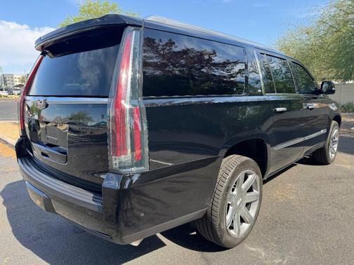 2018 Cadillac Escalade ESV Premium Luxury