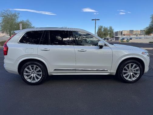 2018 Volvo XC90 T6 Inscription
