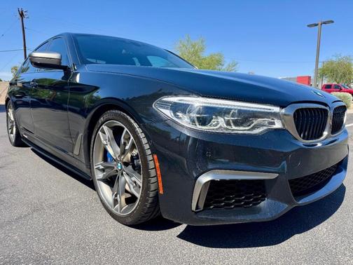Carbon Black Metallic 2018 BMW M550 i xDrive