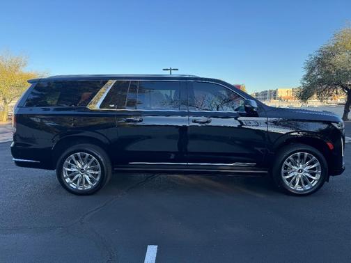 2024 Cadillac Escalade ESV Premium Luxury