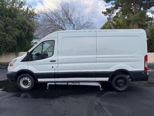 2019 Ford Transit-250 148 WB Medium Roof Cargo