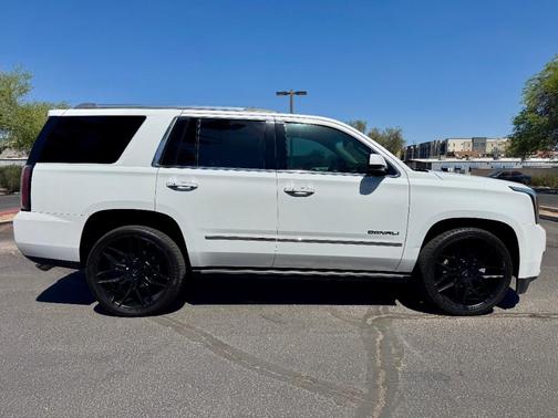 Summit White 2018 GMC Yukon Denali