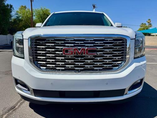 Summit White 2018 GMC Yukon Denali