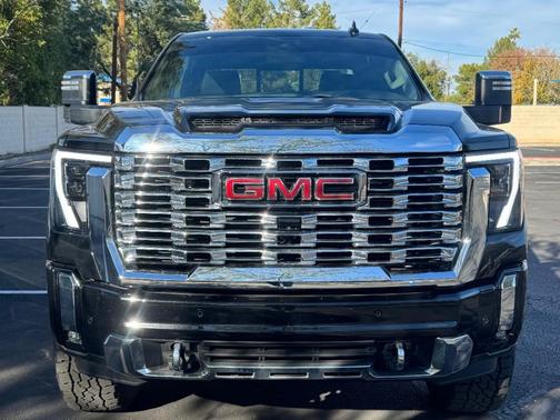 2024 GMC Sierra 2500 Denali