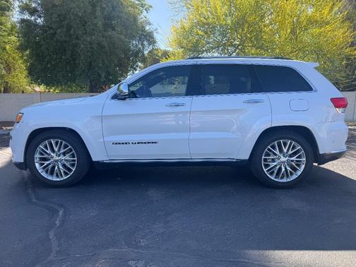 2017 Jeep Grand Cherokee Summit