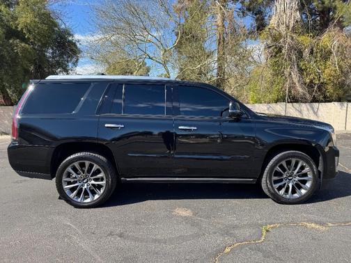 2020 Cadillac Escalade Premium Luxury