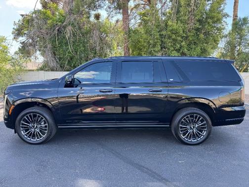 2025 Cadillac Escalade ESV Sport Platinum