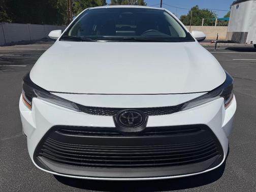 Ice 2025 Toyota Corolla LE