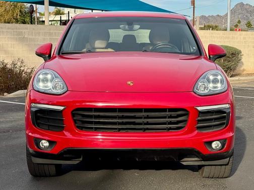2016 Porsche Cayenne Base