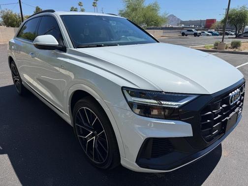2020 Audi Q8 55 Premium