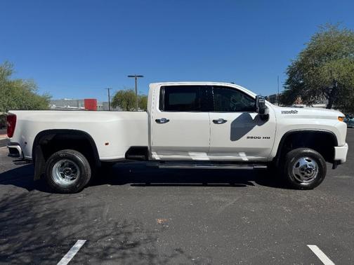 2022 Chevrolet Silverado 3500 High Country