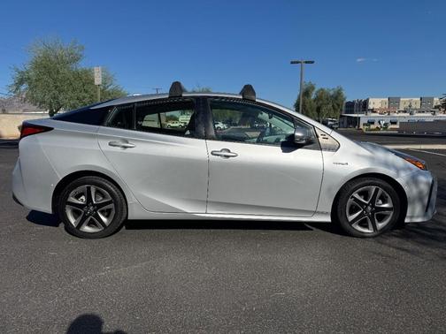 2021 Toyota Prius XLE