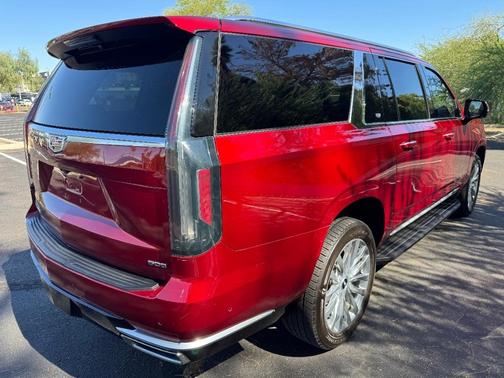 2022 Cadillac Escalade ESV Premium Luxury