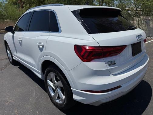 2021 Audi Q3 40 Premium