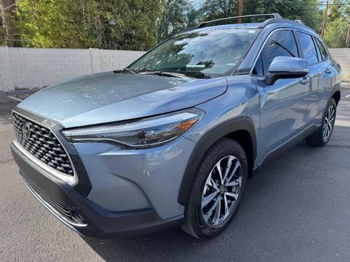 2024 Toyota Corolla Cross XLE