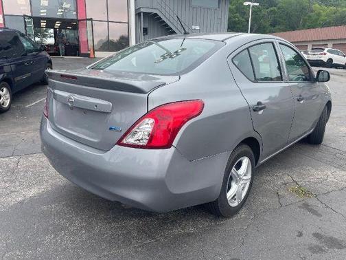 2013 Nissan Versa 1.6 S+