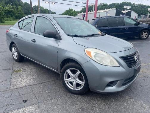 2013 Nissan Versa 1.6 S+
