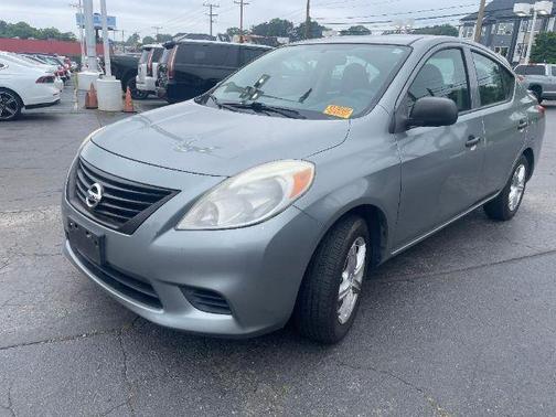 2013 Nissan Versa 1.6 S+