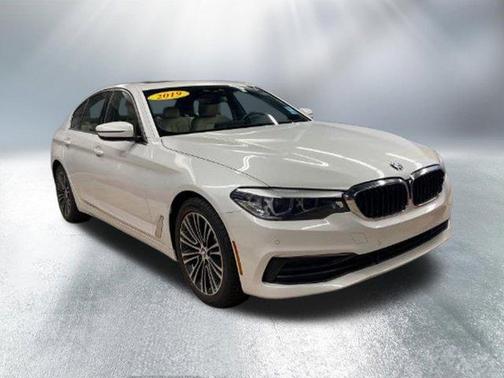 Photo 1 of 21 of 2019 BMW 530 i