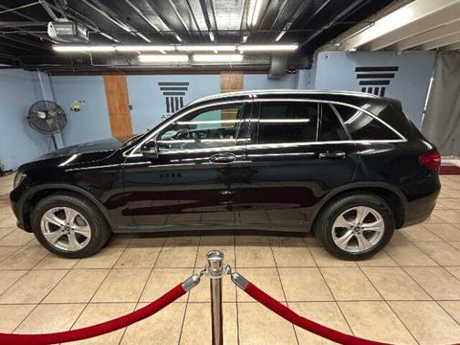 2018 Mercedes-Benz GLC 300 Base 4MATIC